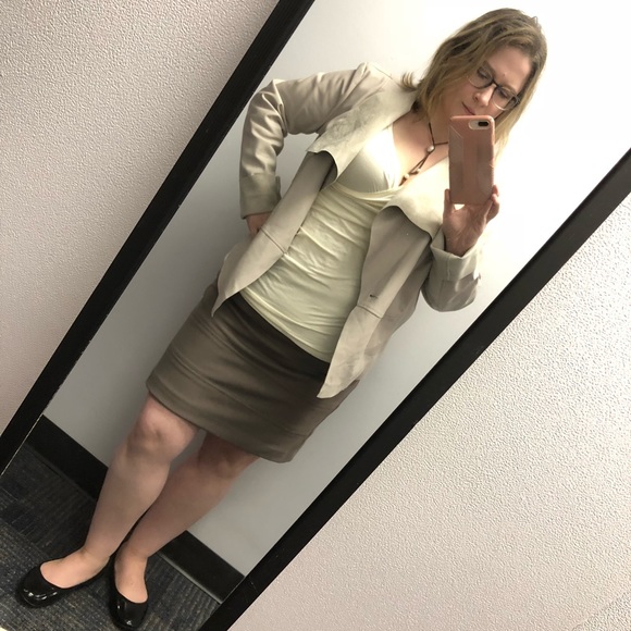 Meet your Posher, Sheena - Picture 3 of 8